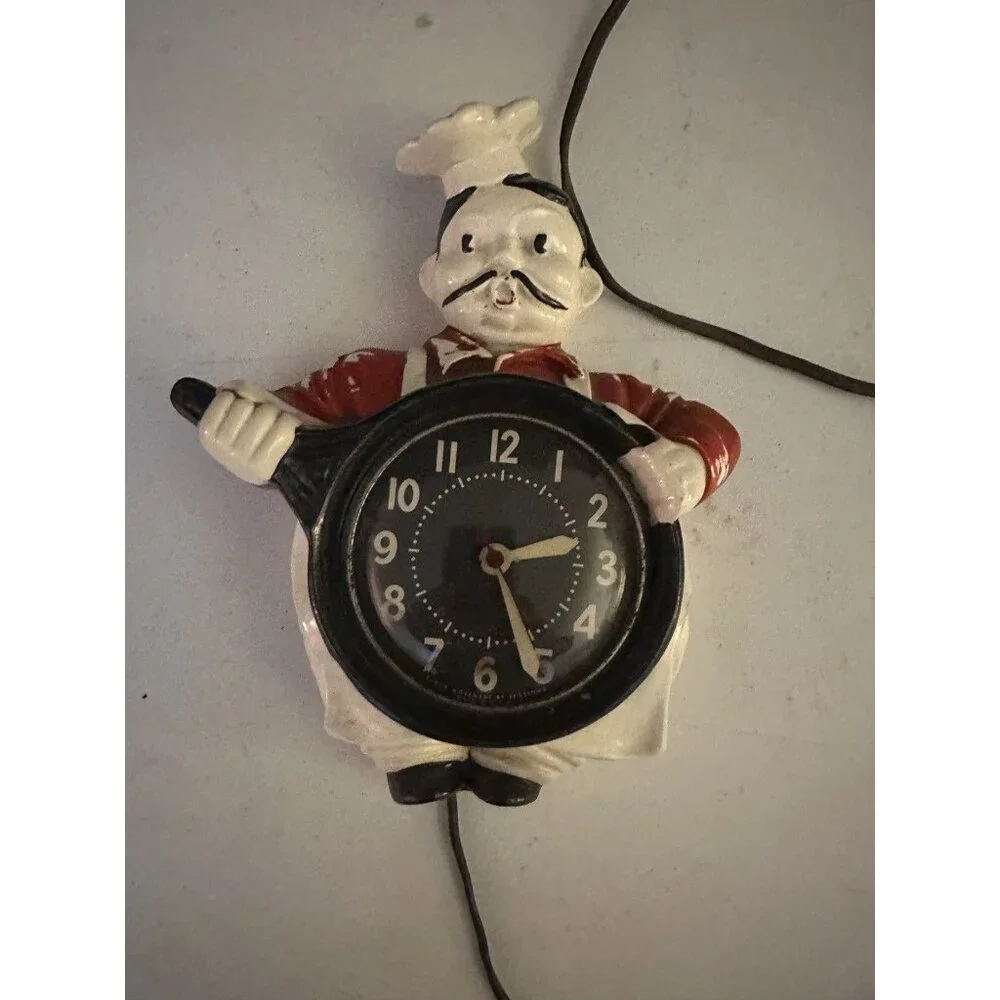 RED WING POTTERY CHEF KITCHEN WALL CLOCK 1947 VINTAGE‎